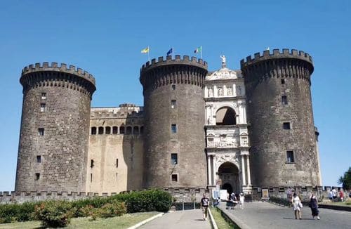 義大利拿坡里 = 那不勒斯 Naples (Napoli)必玩 -Castel Nuovo = Maschio Angioino 新堡 = 安茹城堡