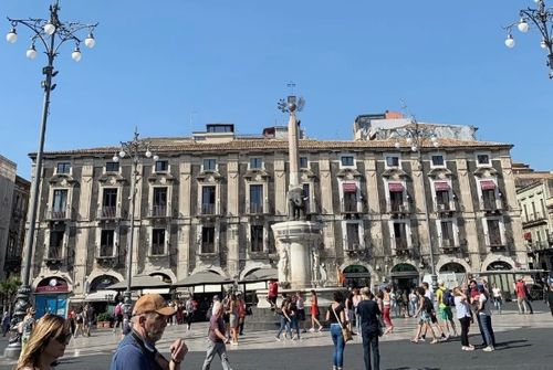 義大利卡塔尼亞 Catania 必玩 - Piazza Duomo 主教座堂廣場