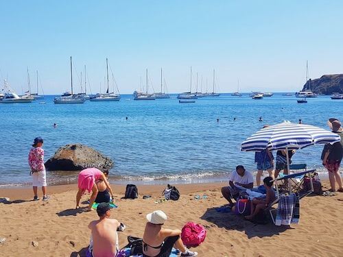 義大利帕納雷阿島 ISOLA DI PANAREA 必玩 -Spiaggia Cala Zimmari 紅色沙灘