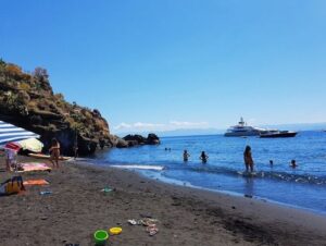義大利武爾卡諾島 ISOLA DI VULCANO 必玩 - Spiaggia Punta dell'Asino 蓬塔戴爾阿西諾海灘