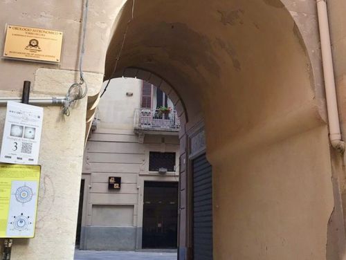 義大利特拉帕尼 Trapani (西西里語 Tràpani) 必玩 - Porta Oscura - Torre dell' Orologio 奧斯科拉門 (暗門) & 天文鐘