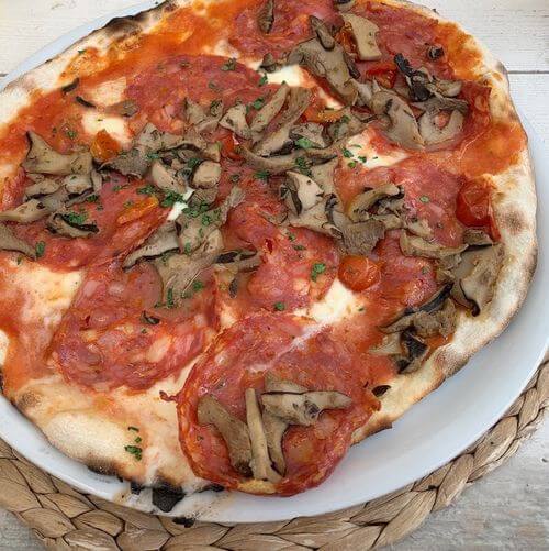義大利波利尼亞諾·阿·馬雷 Polignano a Mare (巴里方言 Peghegnéne a Mare)必吃 - Pizzeria Bella Mbriana Polignano