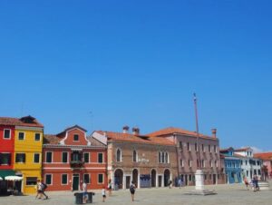 義大利威尼斯 Venice 布拉諾島 Isola di Burano 必玩 -Piazza Baldassarre Galuppi 巴爾達薩雷·加盧皮廣場