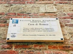 義大利威尼斯 Verona 維羅納 必玩 - Casa di Romeo = Casa dei Montecchi 羅密歐故居