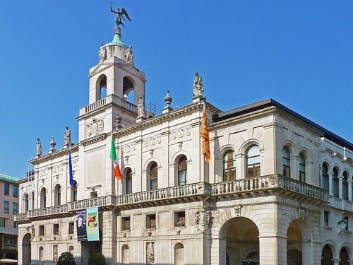 義大利威尼斯 Padova (Padua) 帕多瓦 (巴都亞) 必玩 - Palazzo Moroni = Comune di Padova 莫洛尼宮 = 市政廳