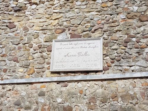 義大利威尼斯 錫爾苗內 = 西爾苗內 = 西米歐尼 Sirmione (威尼斯語 Sirmion) 必玩 - Villa of Maria Callas 瑪麗亞·卡拉斯別墅