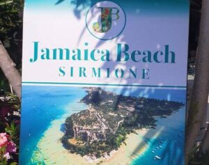 義大利威尼斯 錫爾苗內 = 西爾苗內 = 西米歐尼 Sirmione (威尼斯語 Sirmion) 必玩 - Jamaica Beach 牙買加海灘