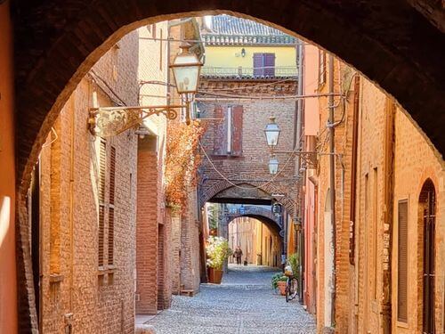 義大利費拉拉 = 菲拉拉 Ferrara必玩 - Via delle Volte 中世紀拱門街