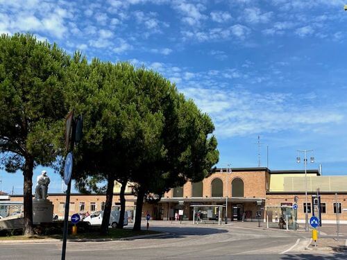 義大利拉文納 = 拉溫納 = 拉韋納 Ravenna必玩 - Stazione di Ravenna 拉文納車站