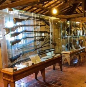 義大利聖馬利諾 San Marino (= Repubblica di San Marino 聖馬利諾共和國) 必玩 - Museo delle Armi Antiche 古代武器博物館