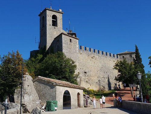 義大利聖馬利諾 San Marino (= Repubblica di San Marino 聖馬利諾共和國) 必玩 - Prima Torre - Guaita 第一塔 - 瓜伊塔 (= Rocca Guaita 羅卡瓜依塔)