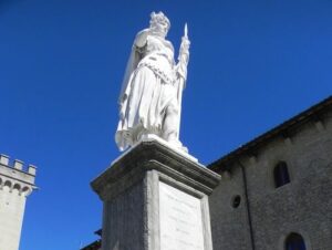義大利聖馬利諾 San Marino (= Repubblica di San Marino 聖馬利諾共和國) 必玩 - Statua della Libertà (San Marino) 自由女神雕像