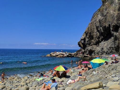 義大利Cinque Terre 五漁村 = 五鄉地必玩 - Spiaggia di Riomaggiore 里奧馬焦雷海灘
