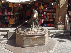 義大利佛羅倫斯 = 佛羅倫薩 = 翡冷翠 Florence = Fiorenza = Firenze 必玩 - Loggia del Mercato Nuovo 新市場涼廊 - Piazza del Mercato Nuovo 新市場廣場 - Fontana del Porcellino 野豬噴泉