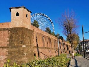 義大利佛羅倫斯 = 佛羅倫薩 = 翡冷翠 Florence = Fiorenza = Firenze 必玩 - Fortezza da Basso 達巴索堡壘 = Fortezza di San Giovanni Battista 施洗者聖約翰堡壘 - Florence Eye (Ruota panoramica di Firenze) 佛羅倫斯之眼摩天輪