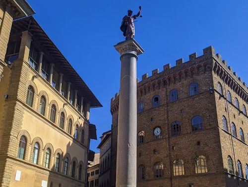 義大利佛羅倫斯 = 佛羅倫薩 = 翡冷翠 Florence = Fiorenza = Firenze 必玩 - Piazza Santa Trìnita 天主聖三廣場 - Colonna della Giustizia 正義之柱
