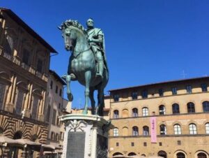 義大利佛羅倫斯 = 佛羅倫薩 = 翡冷翠 Florence = Fiorenza = Firenze 必玩 - Piazza della Signoria 領主廣場 - Statua equestre di Cosimo I de' Medici 科西莫一世騎馬雕像