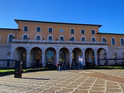 義大利比薩 Pisa 必玩 - Stazione di Pisa Centrale 比薩中央車站