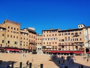 義大利西恩納 = 錫耶納 Siena 必玩 - Piazza del Campo 田野廣場 = 貝殼廣場