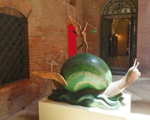 義大利西恩納 = 錫耶納 Siena 必玩 - Dalí Siena - Da Galileo Galilei al Surrealismo 達利博物館