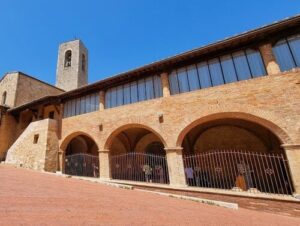 義大利San Gimignano 聖吉米尼亞諾 = 聖吉米納諾必玩 - Piazza Pecori 佩科里廣場