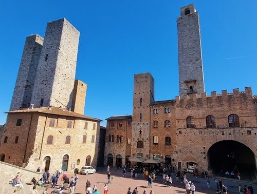 義大利San Gimignano 聖吉米尼亞諾 = 聖吉米納諾必玩 - Palazzo Vecchio del Podestà 舊市政宮 - Torre Rognosa 羅奧尼薩塔