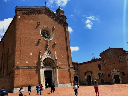 義大利西恩納 = 錫耶納 Siena 必玩 - Basilica di San Francesco 聖方濟各聖殿 = 聖弗朗西斯科大教堂