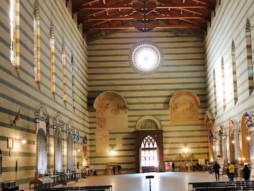 義大利西恩納 = 錫耶納 Siena 必玩 - Basilica di San Francesco 聖方濟各聖殿 = 聖弗朗西斯科大教堂