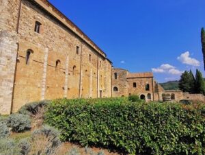 義大利Montalcino 蒙達奇諾 = 蒙塔奇諾必玩 - Abbazia di Sant'Antimo 聖安提莫修道院