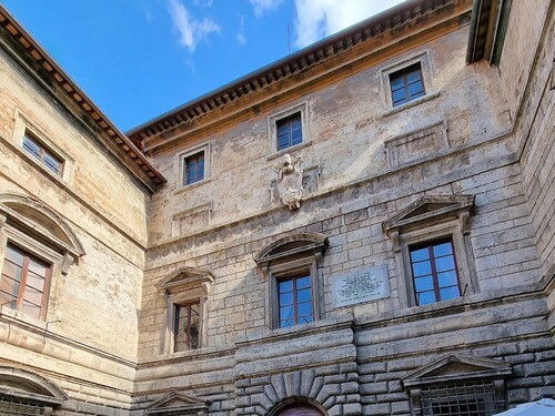 義大利 Montepulciano 蒙特普齊亞諾 = 蒙特普爾恰諾必玩 - Palazzo Cervini