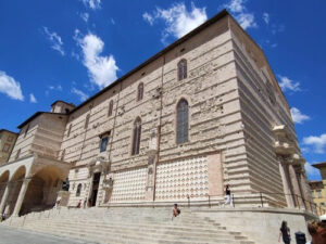 義大利 Perugia 佩魯賈必玩 - Cattedrale di San Lorenzo = Duomo di San Lorenzo 聖洛倫佐大教堂 = 聖老楞佐主教座堂 = 佩魯賈大教堂