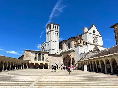 義大利 Assisi 阿西西 = 亞西西必玩 - Basilica di San Francesco d'Assisi 阿西西聖方濟各聖殿 = 聖方濟各大教堂