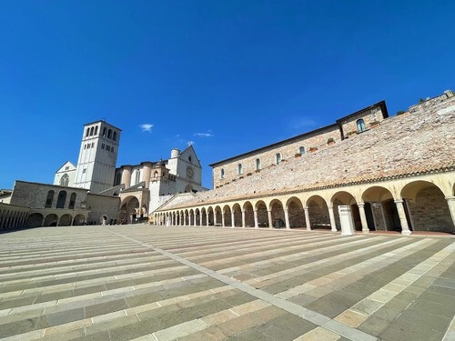 義大利 Assisi 阿西西 = 亞西西必玩 - Basilica di San Francesco d'Assisi 阿西西聖方濟各聖殿 = 聖方濟各大教堂