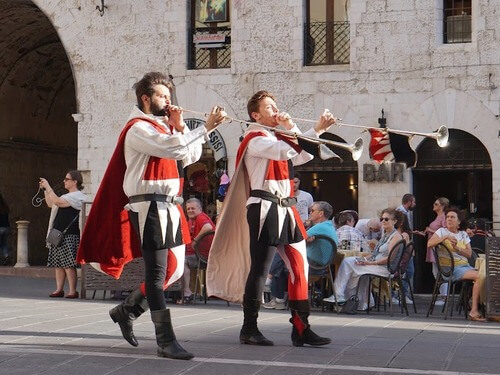 義大利 Assisi 阿西西 = 亞西西必玩 - Festa del Calendimaggio 中世紀春季遊行