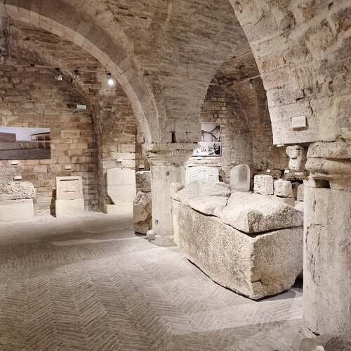 義大利 Assisi 阿西西 = 亞西西必玩 - Foro Romano e Museo Archeologico 羅馬廣場博物館