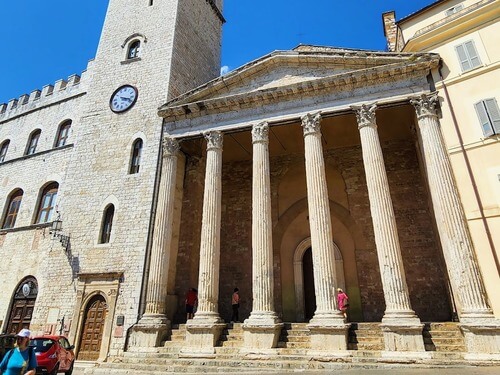 義大利 Assisi 阿西西 = 亞西西必玩 - Chiesa di Santa Maria Sopra Minerva 密涅瓦神廟 = 米諾瓦神廟 = 智能神廟