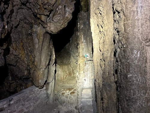 義大利 Foligno 福利尼奧必玩 - Grotte Dell'Abbadessa 阿巴德薩石穴