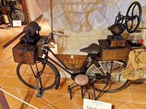 義大利 Gubbio 古比奧 (= Eugubini 尤古比尼) 必玩 - Museo dei Mestieri In Bicicletta 自行車工藝品博物館