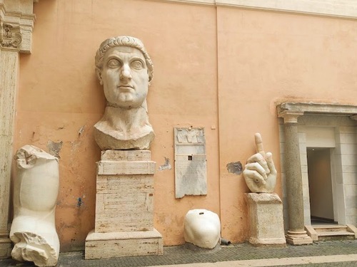 義大利 Rome 羅馬 (義語 Roma) 必玩 - Musei Capitolini 卡比托利歐博物館 = 卡皮托里尼博物館 - Statua Colossale di Costantino I 君士坦丁巨像