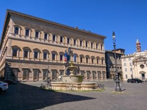 義大利 Rome 羅馬 (義語 Roma) 必玩 - Palazzo Farnese 法爾內塞宮 - Piazza Farnese 法爾內塞廣場