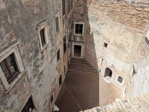 義大利 Ostia Antica 奧斯提亞安提卡 = 奧斯蒂亞安蒂卡 = Città di Osti 奧斯蒂亞市必玩 - Castello di Giulio II 朱利葉斯二世城堡 = Castello nel Borgo 博爾戈城堡