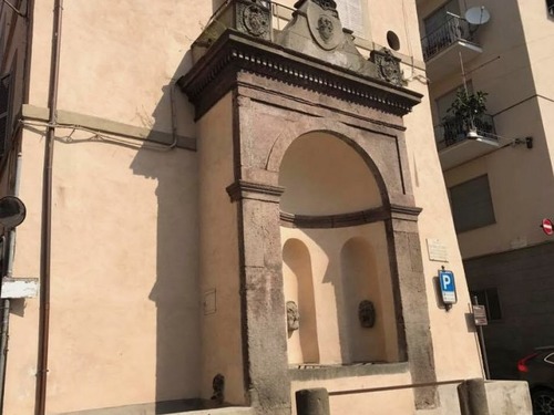 義大利 Caprarola 卡普拉羅拉必玩 - Fontanaccia = Fontana delle Boccacce 噴泉