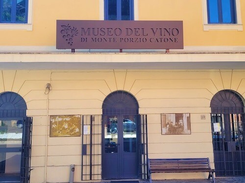 義大利 Monte Porzio Catone 蒙泰波爾齊奧卡托內 = 蒙特波爾齊奧卡託內必玩 - Museo del Vino di Monte Porzio Catone 蒙泰波爾齊奧卡托內葡萄酒博物館 - Stazione di Monte Porzio Catone 蒙特波爾齊奧卡託內火車站