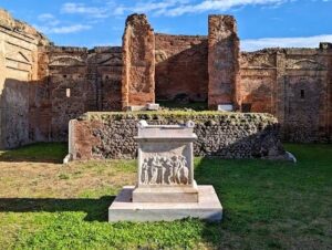 義大利龐貝 = 蓬佩伊 Pompeii 必玩 - Regio VII 14 Temple of Genius Augusti - Temple of Vespasian (義 Tempio del Genius Augusti - Tempio di Vespasiano)