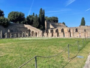 義大利龐貝 = 蓬佩伊 Pompeii 必玩 - Regio VIII 11 Quadriporticus of the theatres or Gladiators Barracks (義 Quadriportico dei teatri o Caserma dei Gladiatori)