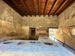 義大利龐貝 = 蓬佩伊 Pompeii 必玩 - Regio I 12 House and Thermopolium of Vetutius Placidus (義 Casa e Thermopolium di Vetutius Placidus)