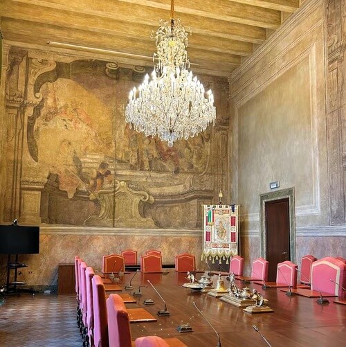 義大利Milan 米蘭 (義語 Milano) 必玩 - Piazza della Scala 斯卡拉廣場 = 斯卡拉大劇院廣場 = Palazzo Marino 馬里諾宮 = 馬力諾宮