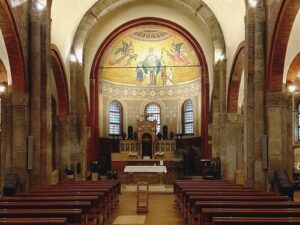 義大利Milan 米蘭 (義語 Milano) 必玩 - Basilica di San Babila 聖巴比拉大教堂 = Chiesa di San Babila = Basilica collegiata Prepositurale di San Babila = Piazza San Babila 聖巴比拉廣場