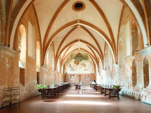 義大利Milan 米蘭 (義語 Milano) 必玩 - Abbazia di Chiaravalle Milanese 齊亞拉瓦萊修道院 = 基亞拉瓦萊修道院 = Monastero di Santa Maria di Chiaravalle