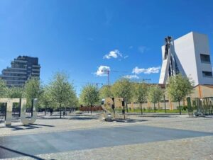 義大利Milan 米蘭 (義語 Milano) 必玩 - Fondazione Prada 普拉達藝術基金會 = Torre di Fondazione Prada = Prada Cafè Bar Luce